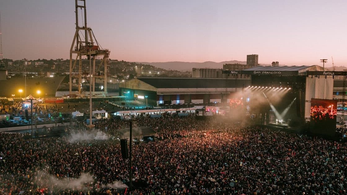 Шість годин на системі, яку зібрали Джеймс Мерфі й Soulwax, — але тільки для тих, хто був усі пʼять років